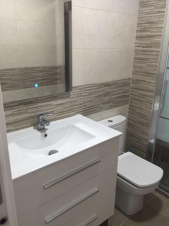 Levante Beachfront Luxury Apartment Benidorm Bagian luar foto