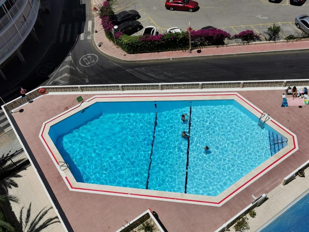 Levante Beachfront Luxury Apartment Benidorm Bagian luar foto