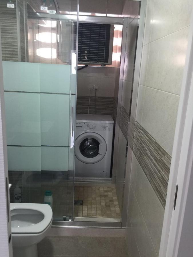 Levante Beachfront Luxury Apartment Benidorm Bagian luar foto